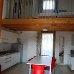 Village With Swimming Pool شقة