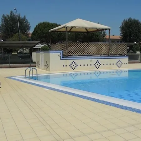 Апартаменти Village With Swimming Pool Бібіоне