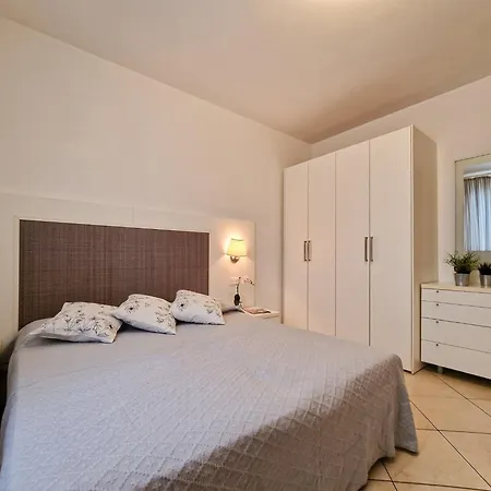 Village With Swimming Pool Apartment Bibione