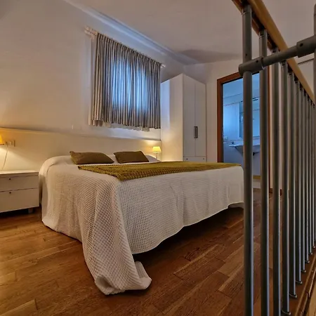 Village With Swimming Pool Apartment *