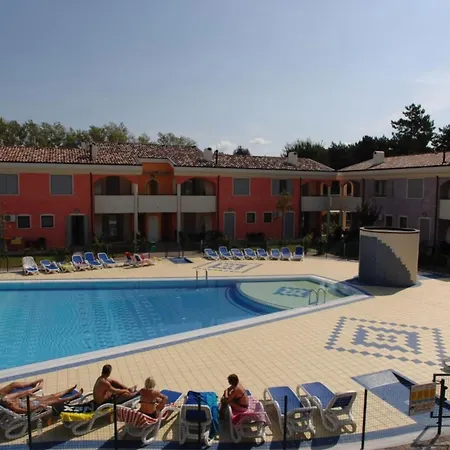 Village With Swimming Pool *